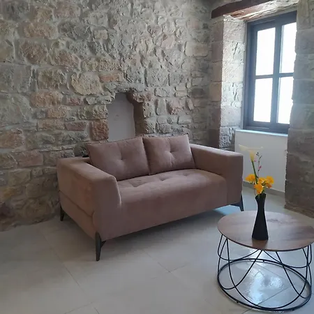 Apartament Stone House 2025 Konistres